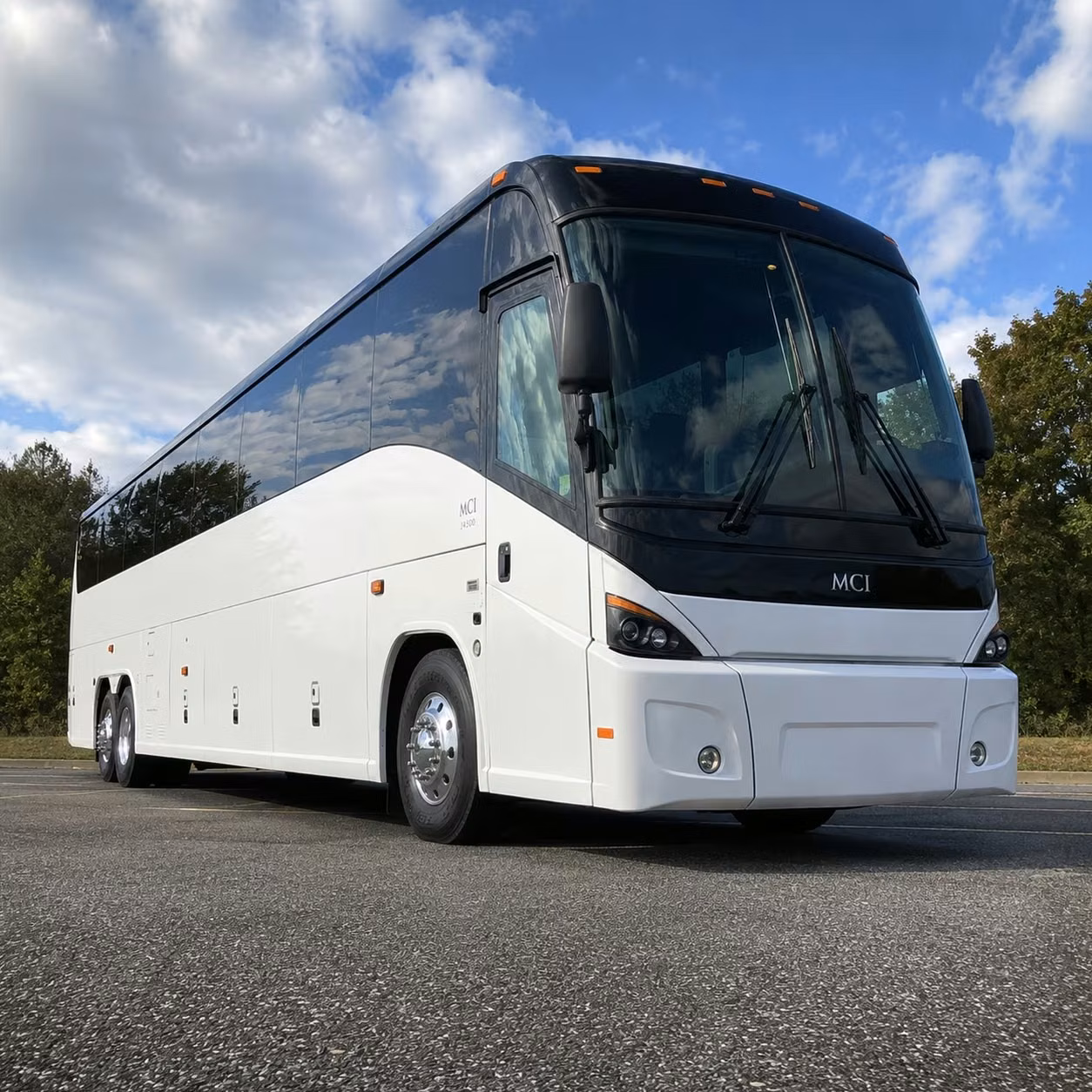 bringing wedding guests to and from msp is easy with a st paul airport shuttle
