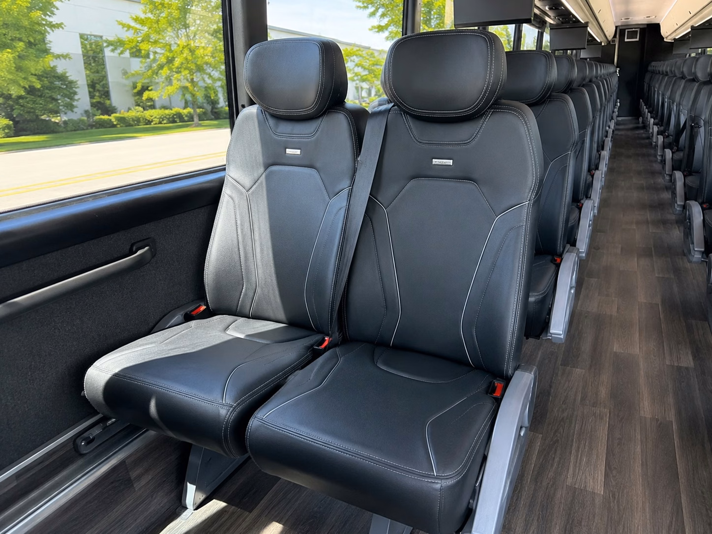 ceremony to reception shuttle service for st paul weddings
