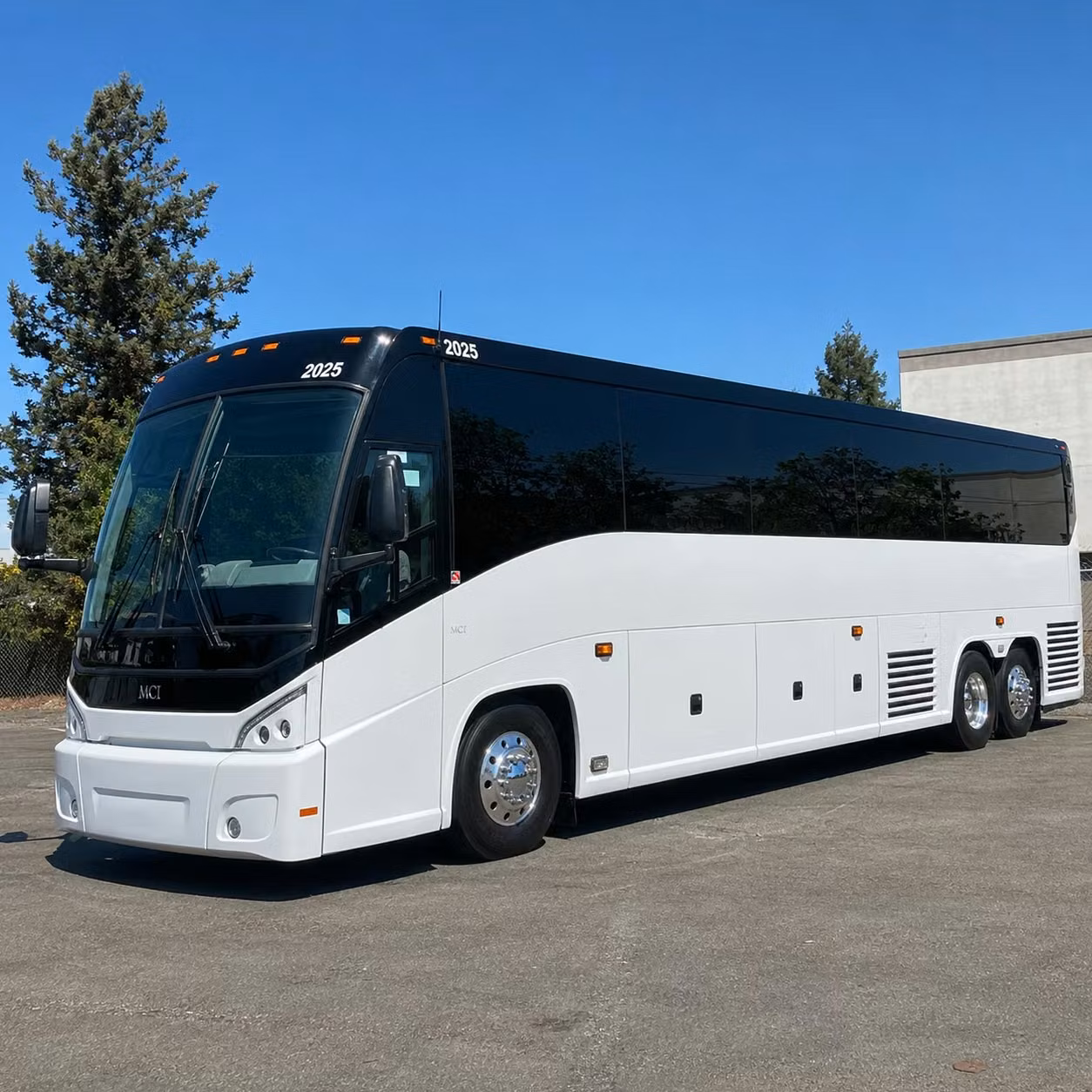 charterbusrentalstpaul com makes long distance wedding and special event transportation from st paul simple for any group size