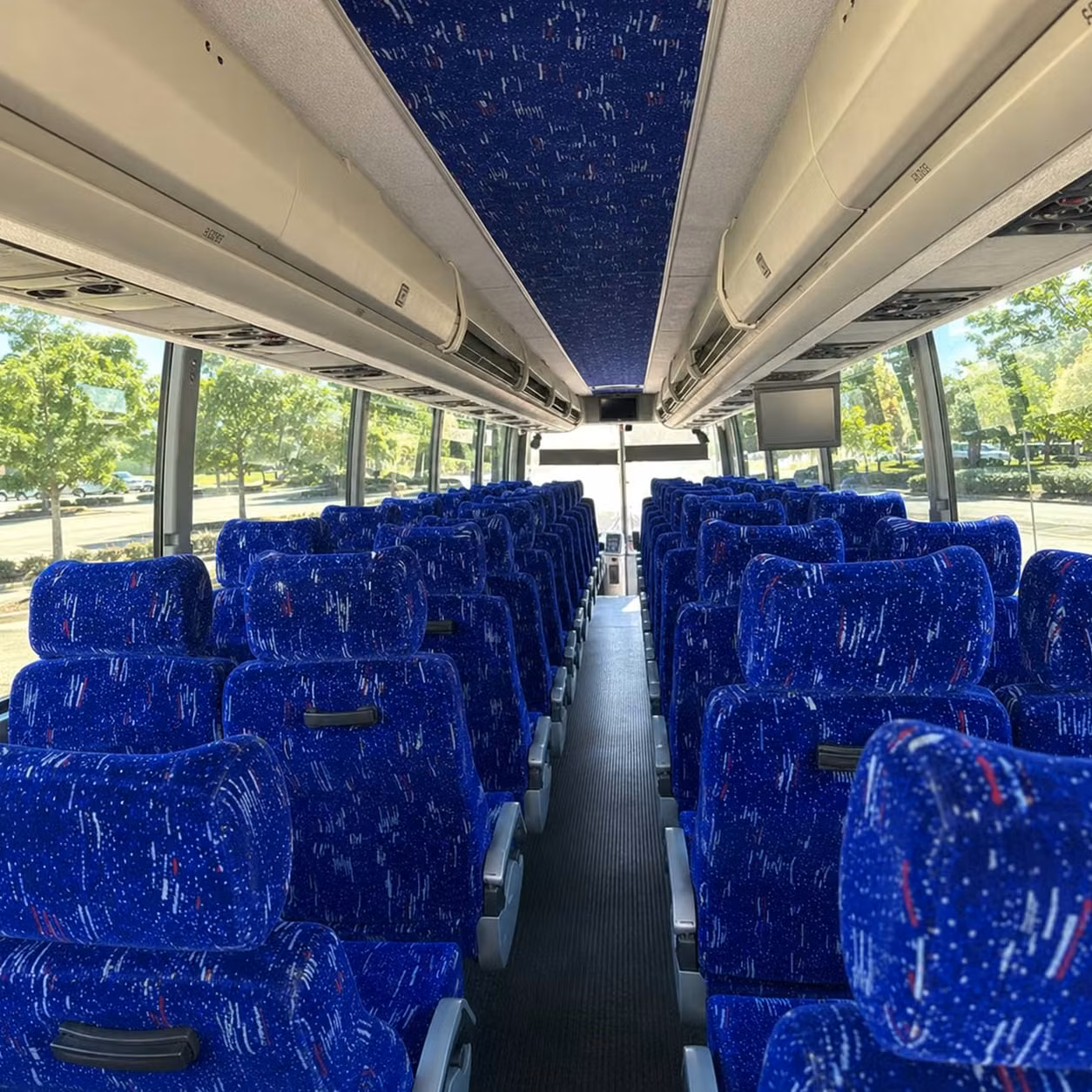 long distance charter buses for st paul sports teams and fan groups traveling out of state