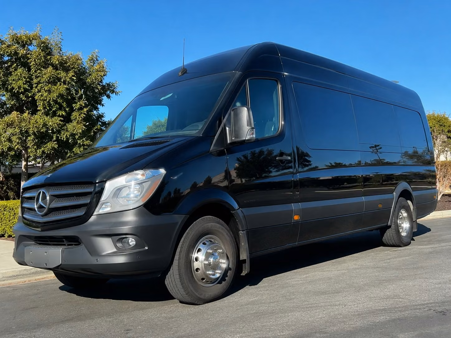 st paul sports team fan bus rentals